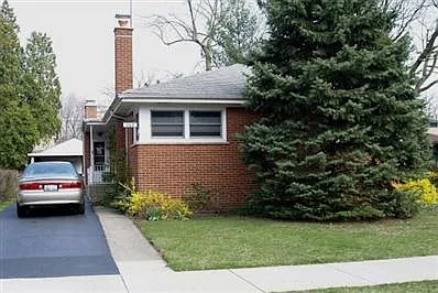208 Dupee Pl photo 1