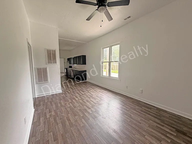 856 S Nettleton Ave — Photo 5