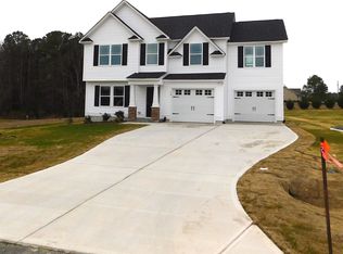 16 Hockey Puck Way, Benson, NC 27504