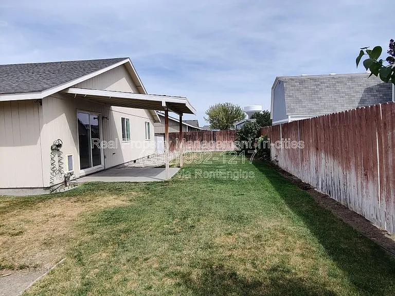 7912 Redonda Dr — Photo 20