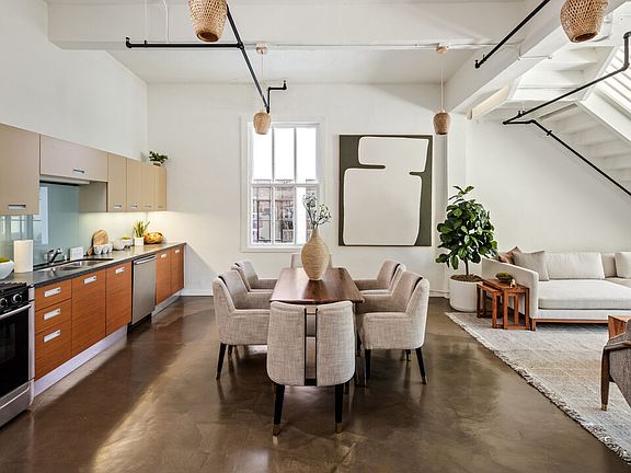 3rd image of 738 S Los Angeles St APT 708