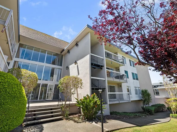 960 Shorepoint Ct APT 109, Alameda, CA 94501