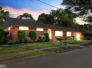 904 Davis Ave, Cinnaminson, NJ 08077