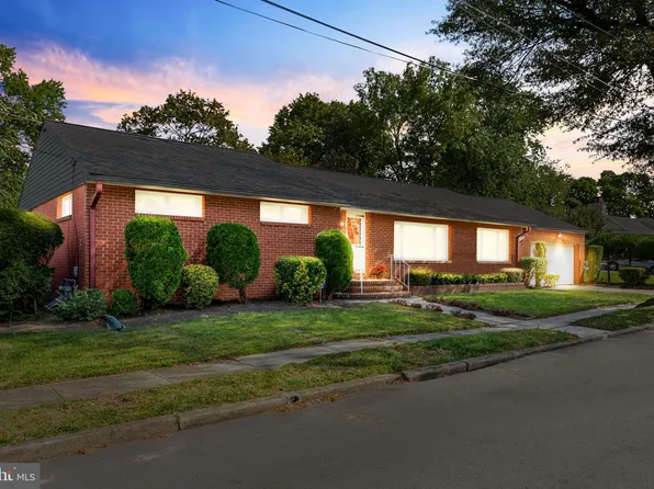 904 Davis Ave, Cinnaminson, NJ 08077