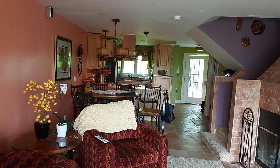 dining room/ kitchen