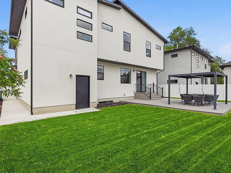 5653 S Bamburgh View Cir — Photo 3