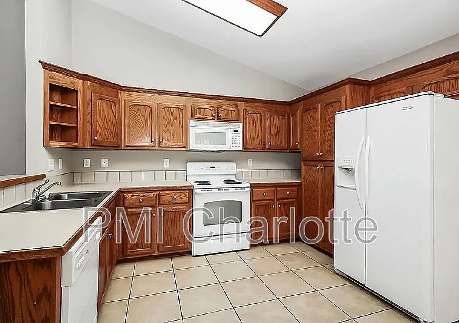 Room in 3 Bedroom Home at S Ridge Ave — Photo 2