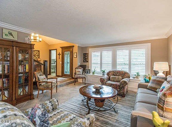 538 Valley Gate Rd Simi Valley-small-007