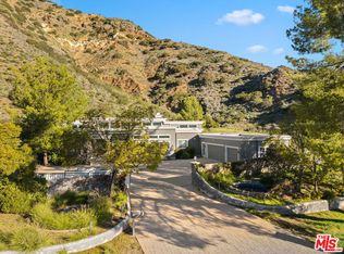 3701 Kanan Rd, Agoura Hills, CA 91301