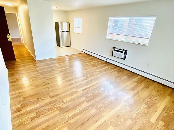 3rd image of 1415 N Pearl St #304