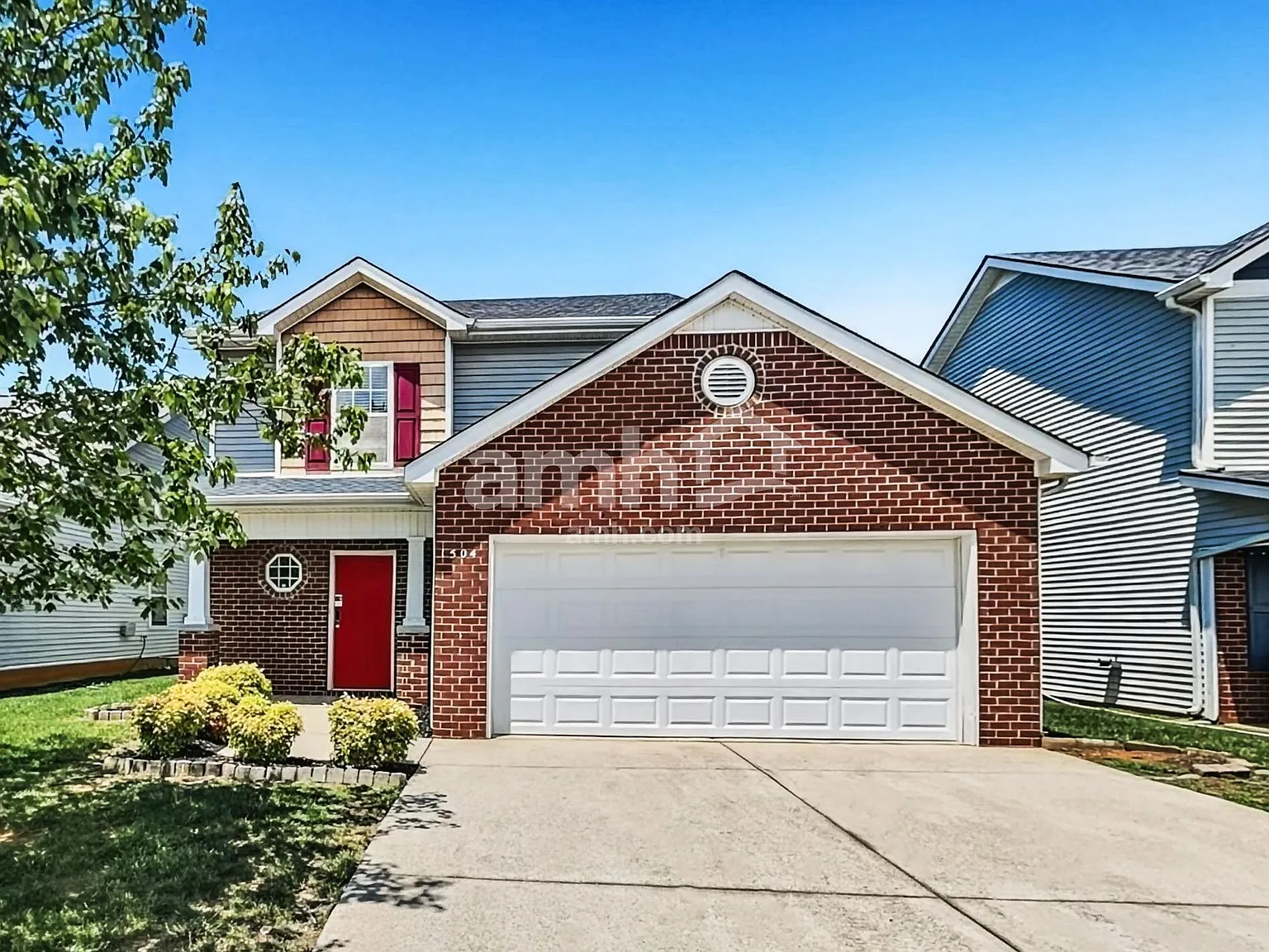3 bed, 2.5 bath, 1459 sqft, $2,075 — Photo 1