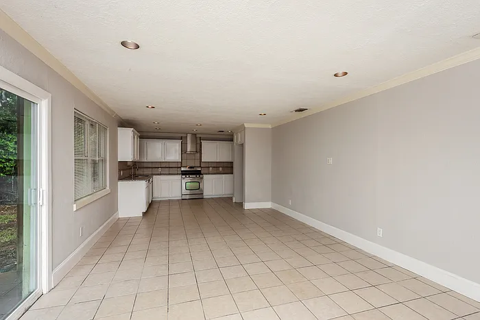6909 Valhalla Rd — Photo 3