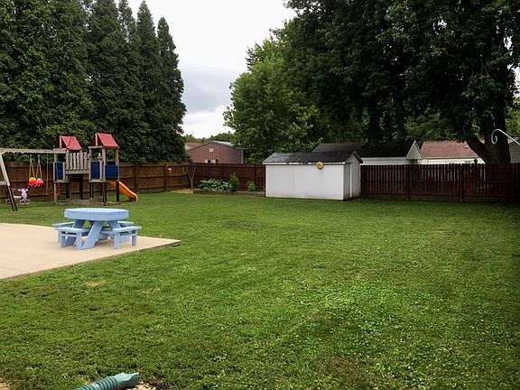 4th image of 313 N Santa Fe Ave