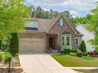 525 Morning Oaks Dr, Holly Springs, NC 27540