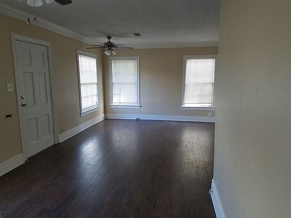 4th image of 2659 McFaddin St