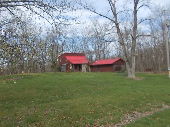 425 County Road 135, Clark, MO 65243