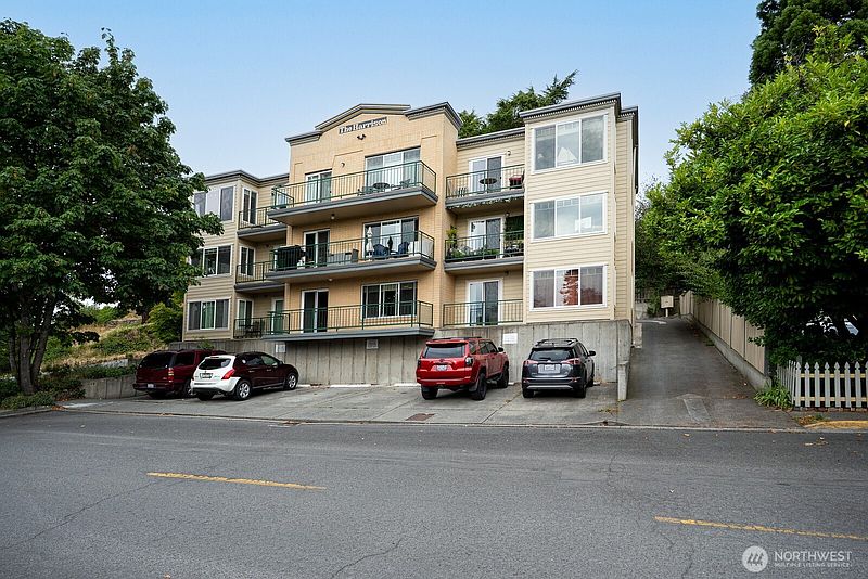 2nd image of 230 B Street #103