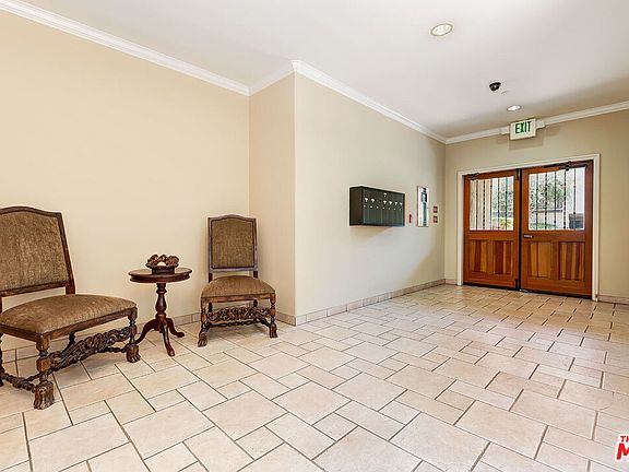 5th image of 1844 Glendon Ave APT 202