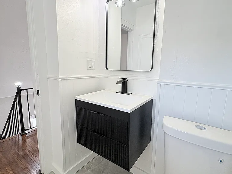 901 Woodsdale Ave — Photo 25
