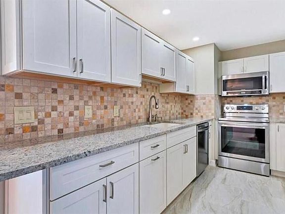 5th image of 5600 N Flagler Dr APT 410