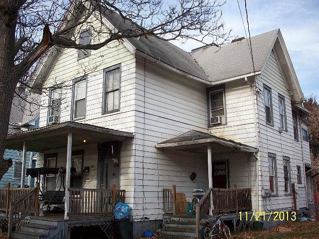 2nd image of 216 W Henry St