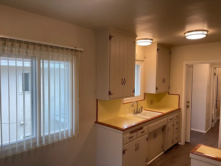 10613 Crenshaw Blvd #1 — Photo 3