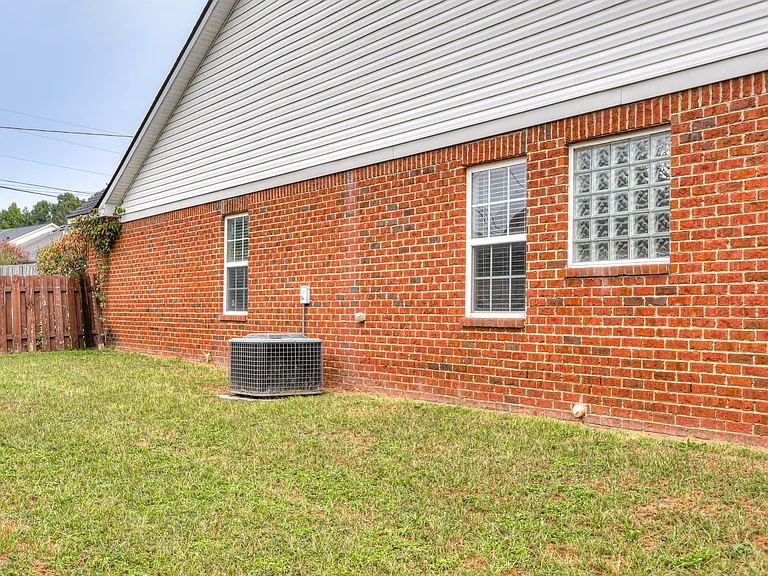 223 Old Berzelia Rd — Photo 39