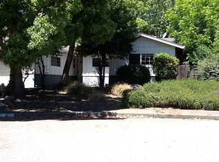 8 Santiago Ct, Novato, CA 94947