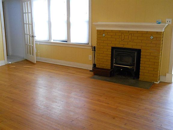 2nd image of 704 NW Laird Ave
