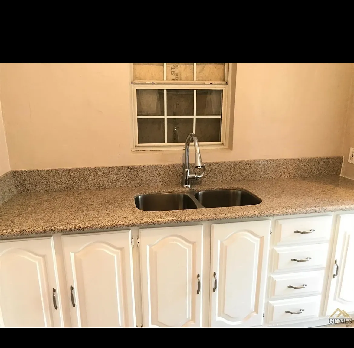 2 bed, 768 sqft, $1,350 — Photo 4