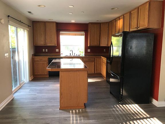 4th image of 1243 Evans Ct