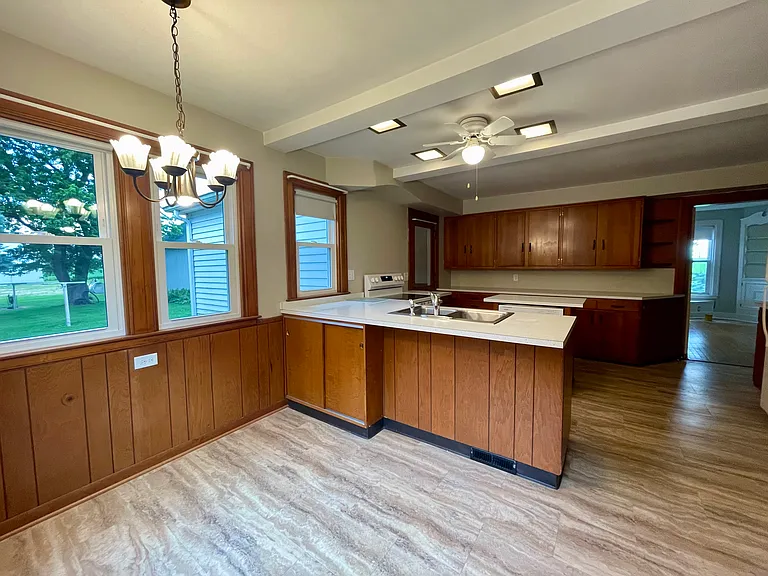 In kitchen table space