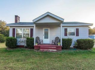 180 Moore St, Wellford, SC 29385