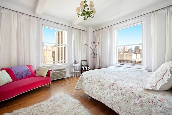 Sold by Town Residential | media 17