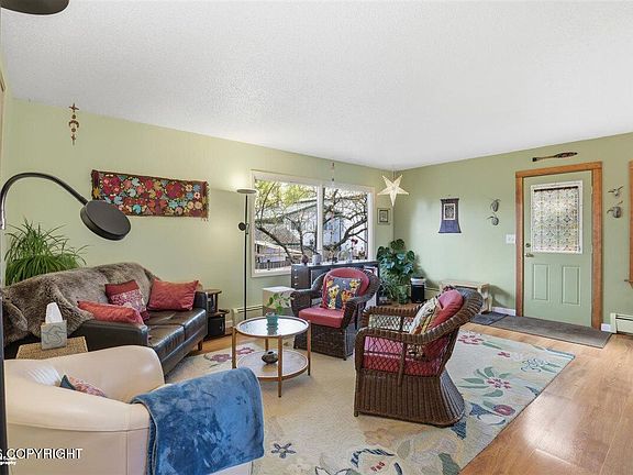 5th image of 4633 Pavalof St