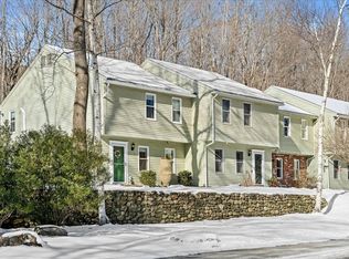 5 Hinman St APT 2, Sturbridge, MA 01518