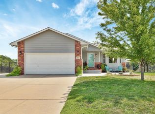 1824 N Wolfberry Ct, Andover, KS 67002