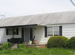 2236 Flowing Springs Rd, Charles Town, WV 25414