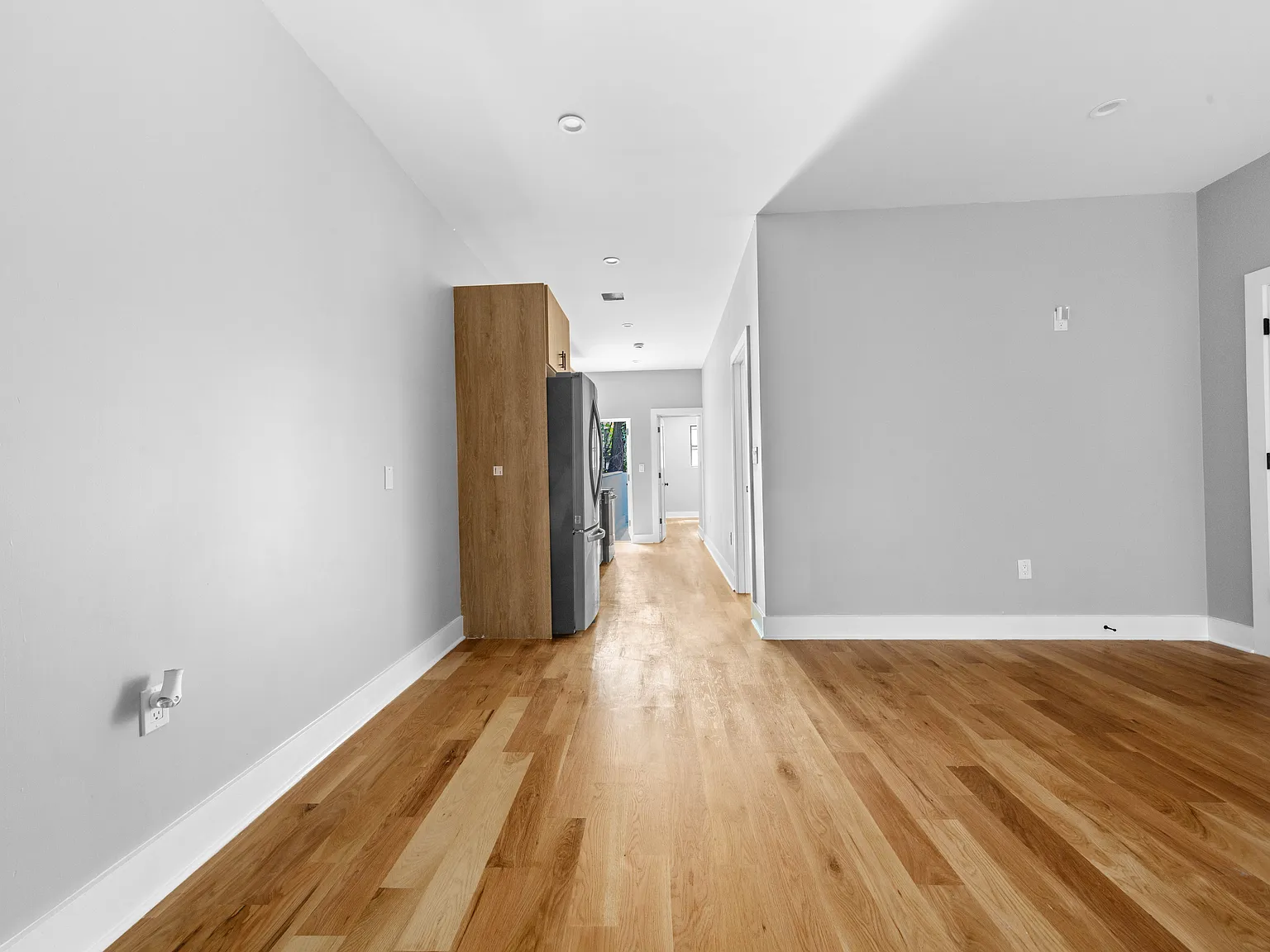 964 Saint John's Place — Photo 3
