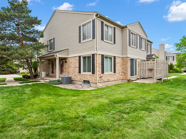 44558 Connecticut Ct — Photo 7