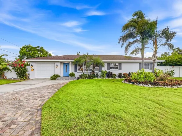 894 Joan St, Dunedin, FL 34698