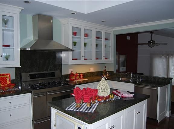 2nd photo of kitchen 