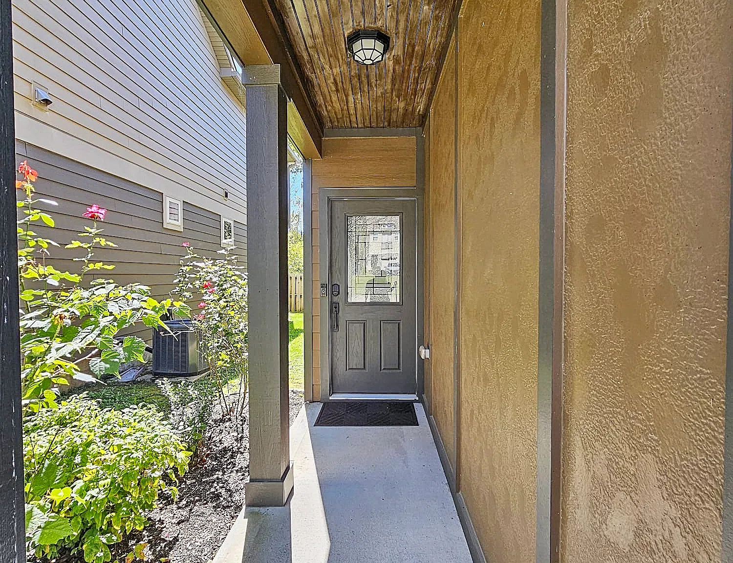 2 bed, 1350 sqft, $2,000 — Photo 4
