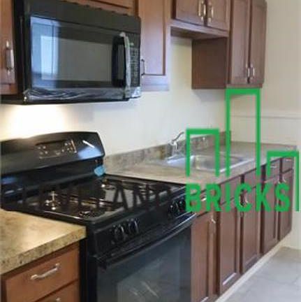 3rd image of 3414 Hancock Ave #2