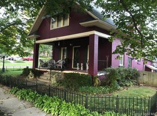 209 N 9th St, Monmouth, IL 61462