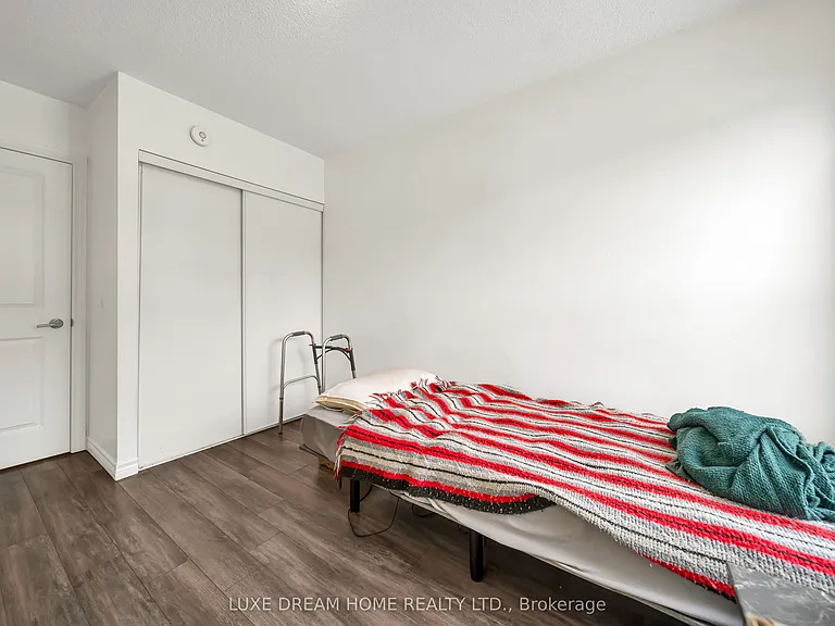 620 Sauve St E #206 — Photo 23