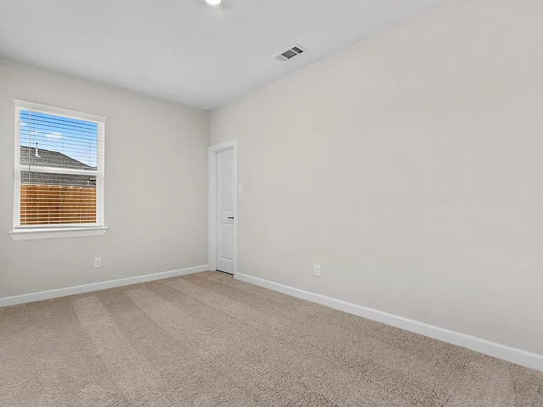 1026 Whispering Winds Dr — Photo 15