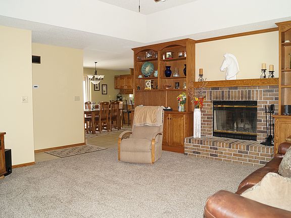 2nd image of 2538 Parkview Dr