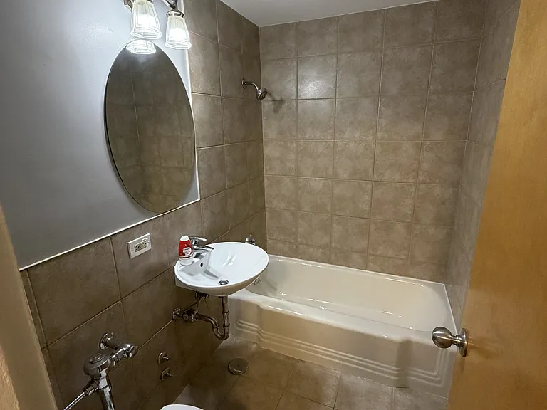 7337 S South Shore Dr #1 — Photo 3