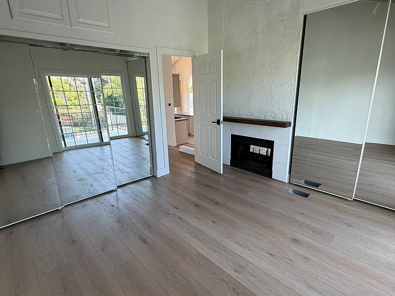683 Marine View Ave #2 — Photo 19